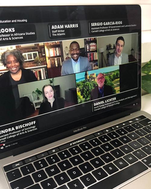 		Five people on a screen
	